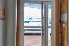 Porte-dentree-dune-salle-de-sport